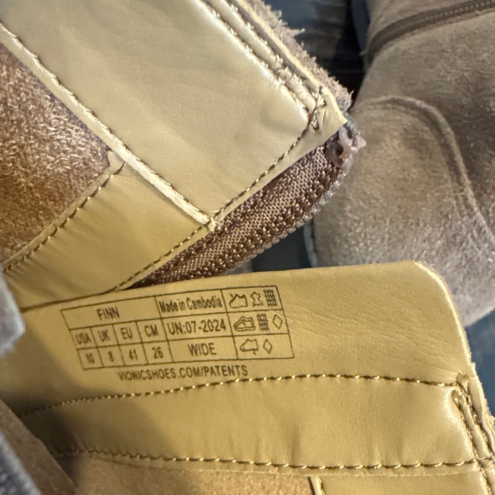 VIONIC Women's Tan Suede Ankle Boots - Picture 6 of 8